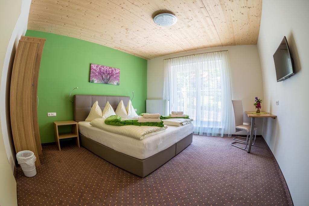 Gästehaus Krappinger/Pizzeria Mamma Mia Ossiach Zimmer foto