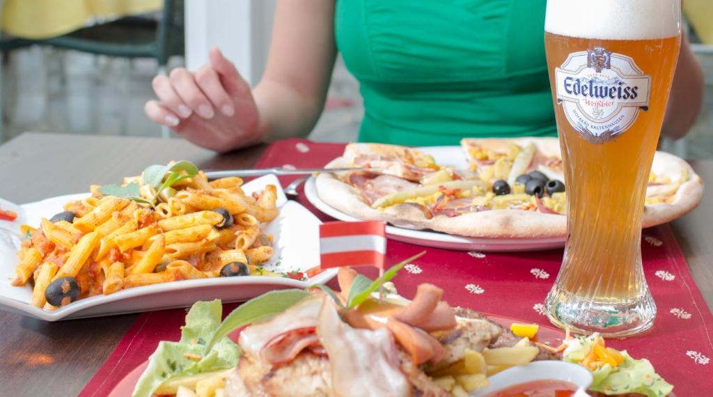 Gästehaus Krappinger/Pizzeria Mamma Mia Ossiach Exterior foto
